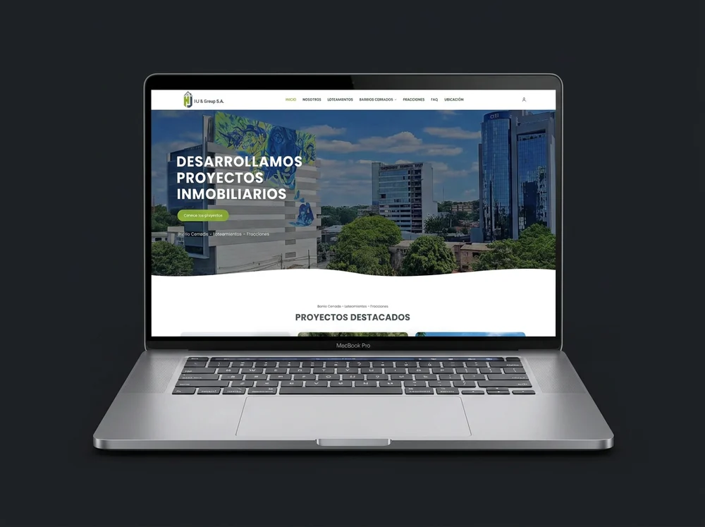 Sitio web de desarrollos inmobiliarios en una laptop